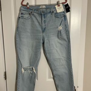 Abercrombie and Fitch Hi Rise Mom Jeans 33 NEW NWT